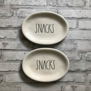 RAE DUNN | *Read* Snacks Plates Set of 2